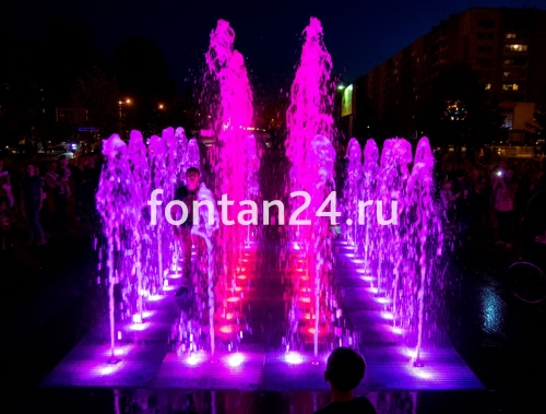 Фонтан на площади